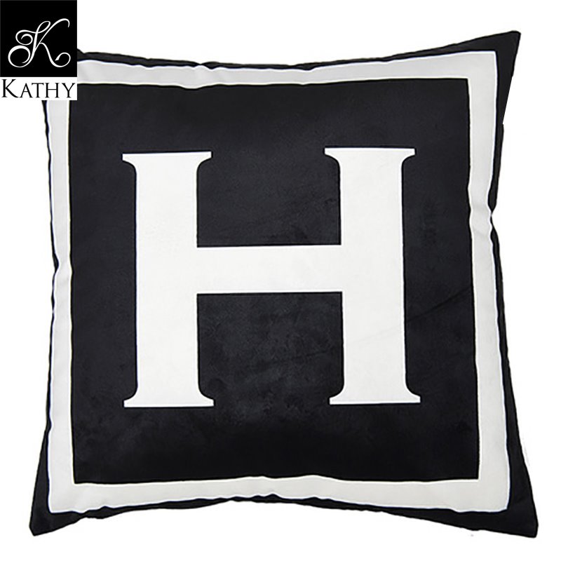 LETTER Vỏ gối chữ H 7099H