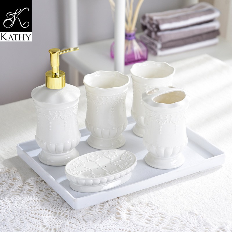 QUEEN LACE Bộ nhà tắm 5 món 5322
