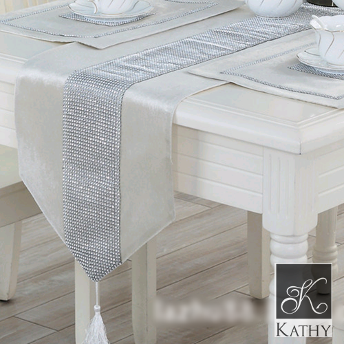 DIAMOND Table Runner màu trắng cỡ 32*210 2424T