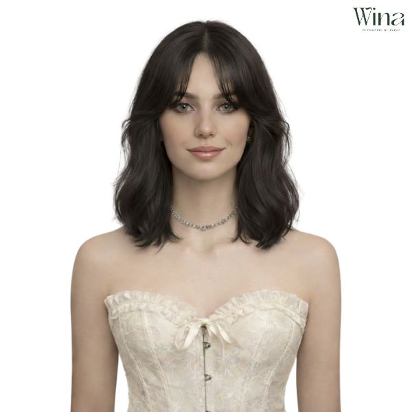 Những đường cong của t&oacute;c sẽ gi&uacute;p tổng thể gương mặt trở n&ecirc;n dịu d&agrave;ng v&agrave; nữ t&iacute;nh hơn hẳn