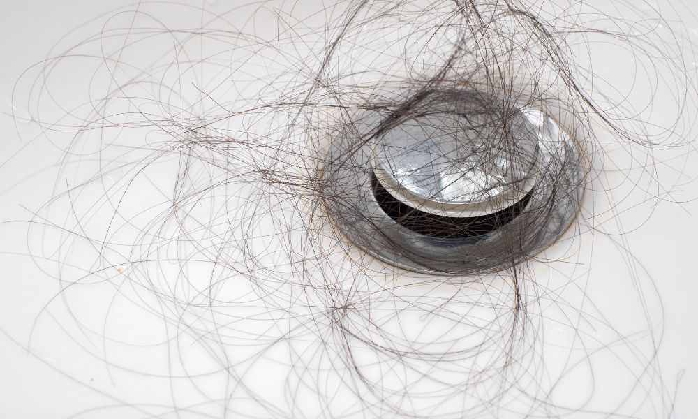 Rụng tóc sinh lý là một phần tất yếu của chu kỳ tóc đã nêu ở trên