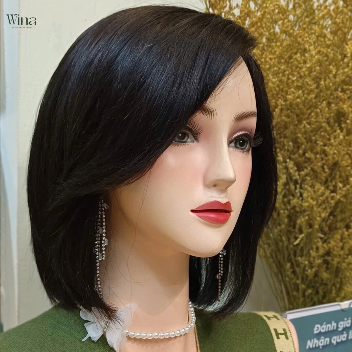 Mẫu tóc giả nữ nguyên đầu ngắn full kim 4D với kiểu hai mái ngôi lệch mang đến vẻ đẹp vừa thanh lịch vừa hiện đại