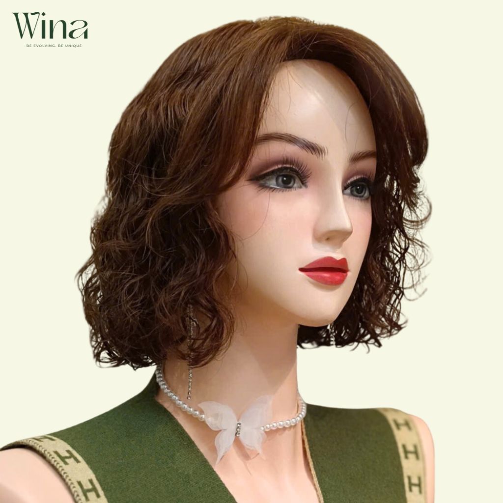 Tóc xù mì, hay còn gọi là tóc hippie, là một kiểu tóc xoăn đặc trưng với những lọn tóc nhỏ, xoăn tít và bung xù tự nhiên