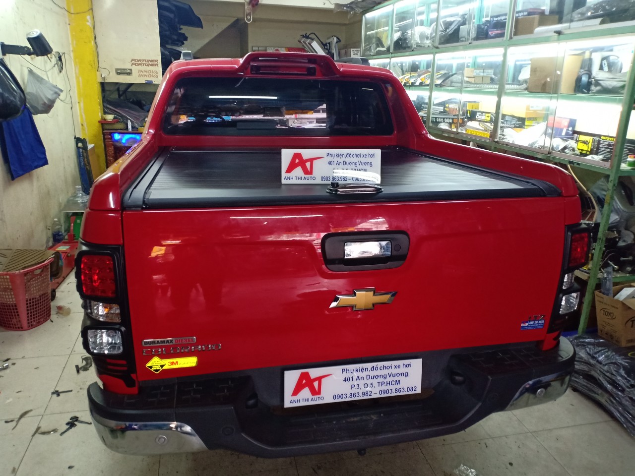 Nắp thùng xe Chevrolet Colorado