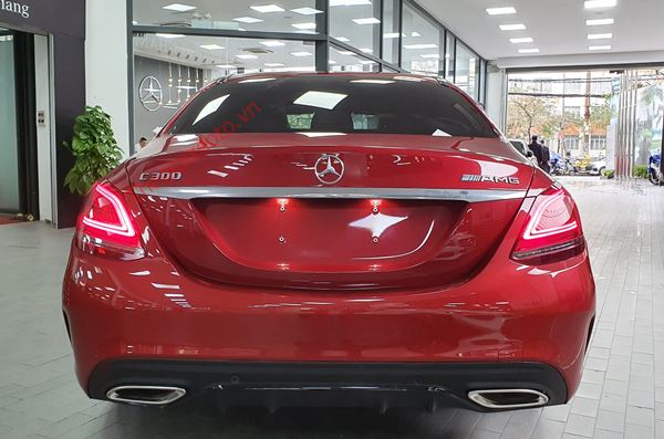 đuôi xe MERCEDES C300 AMG 2021