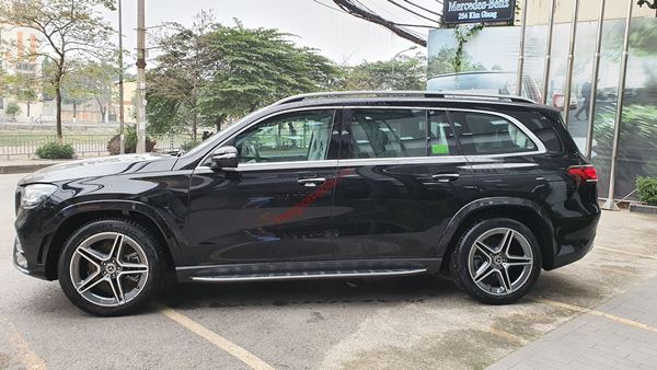 thân xe Mercedes GLS 450 4Matic
