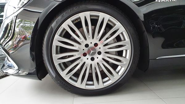 Mercedes Benz Maybach S450 được trang bị Lazang 20 inch