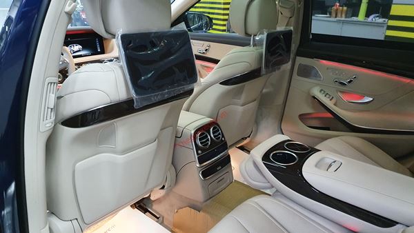 màn hình giải trí hàng ghế thứ 2 mercedes benz s450l luxury 2020