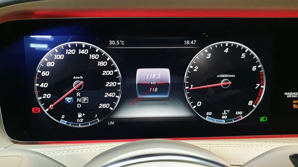 màn hình đa thông tin mercedes benz s class 2022