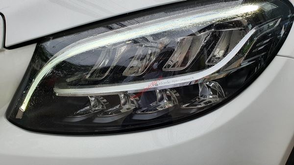 đèn pha Mercedes C180 2021