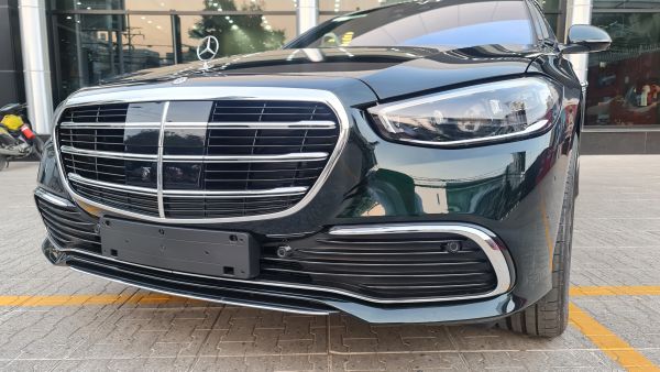 đầu xe Mercedes-Benz S Class 2023