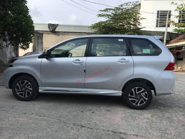 thân xe toyota avanza