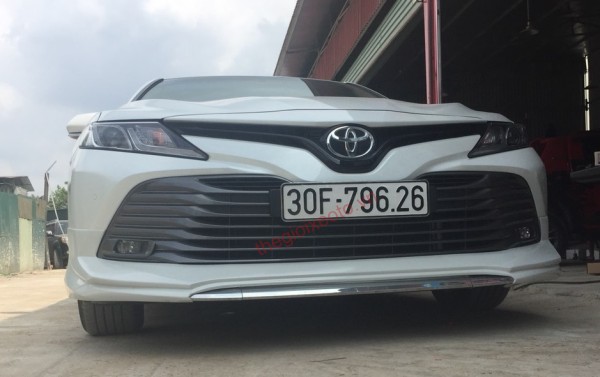 Toyota Camry độ Body Kit Ativus nhập khẩu Thái Lan