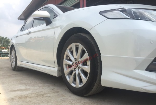 Ốp hông body kit Ativus độ xe Camry 2021