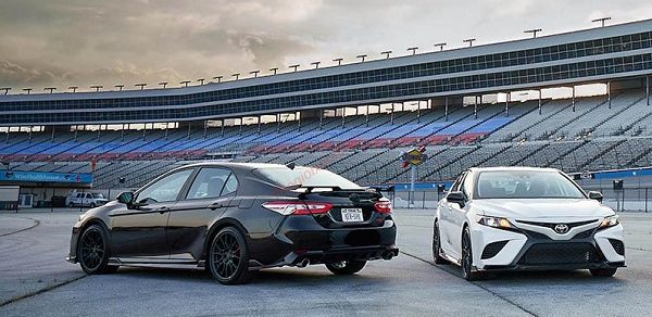 Toyota Camry 2019-2020 độ Body Kit TRD