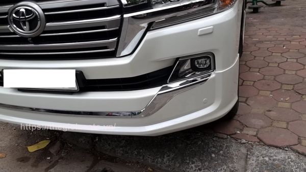 chi tiết ốp cản trước BODY KIT TOYOTA LAND CRUISER 2021