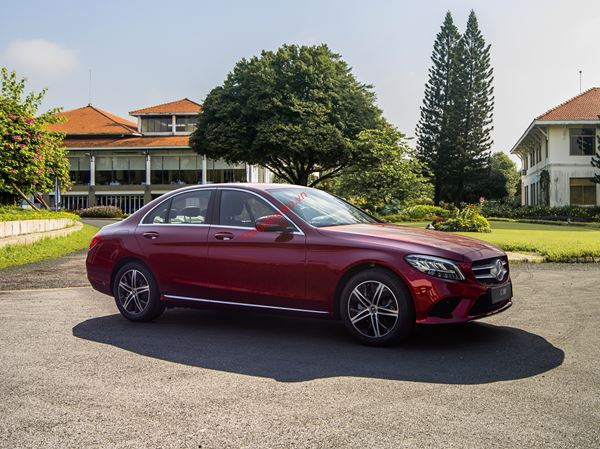 MERCEDES BENZ C180 2020