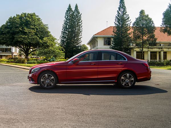 MERCEDES BENZ C180 2020