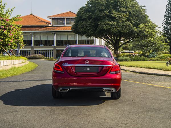 MERCEDES BENZ C180 2020