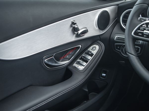 MERCEDES BENZ C180 2020