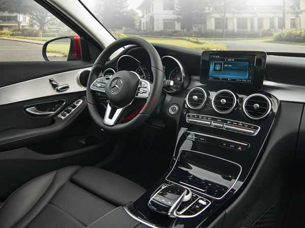MERCEDES BENZ C180 2020