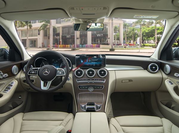 MERCEDES BENZ C200 exclusive 2020