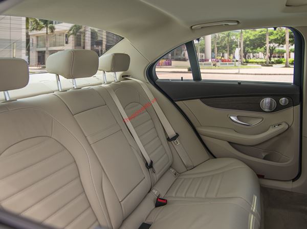 MERCEDES BENZ C200 exclusive 2020