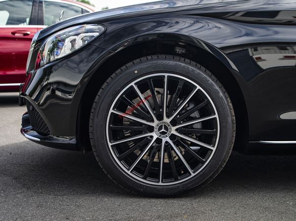 MERCEDES BENZ C200 exclusive 2020
