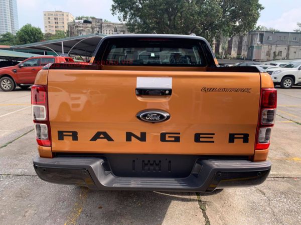Đuôi xe bán tải Ford Ranger 2021