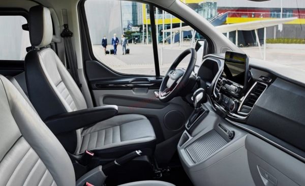Nội thất Ford Tourneo 2019