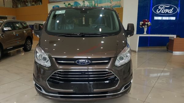 đầu xe ford tourneo 2021