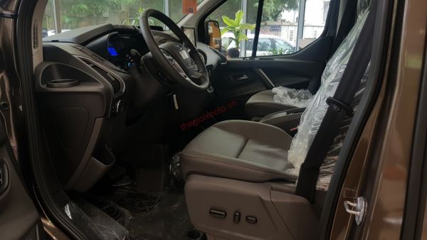 ghế lái ford tourneo