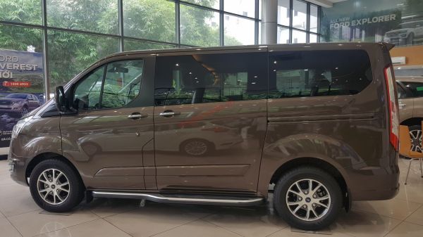 ngoại thất ford tourneo 2019 2020