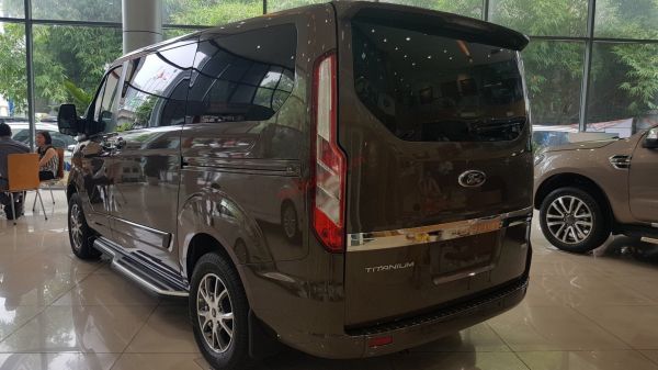 ngoại thất ford tourneo 2019 2020