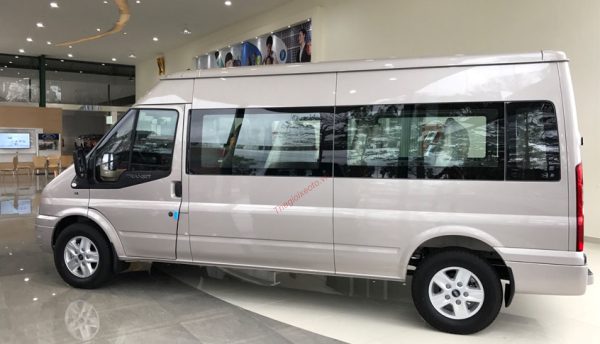 Phần thân xe ford transit