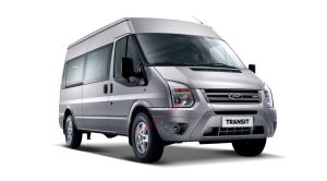 Ford Transit màu bạc	