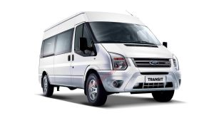 Ford Transit màu trắng
