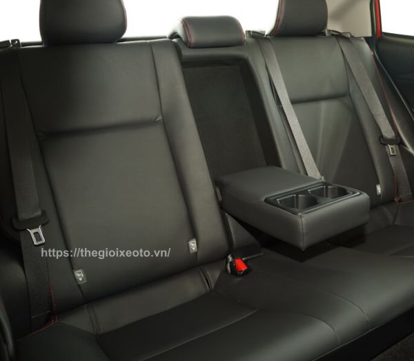 hàng ghế thứ 2 Vios GR-S 2021 bản thể thao