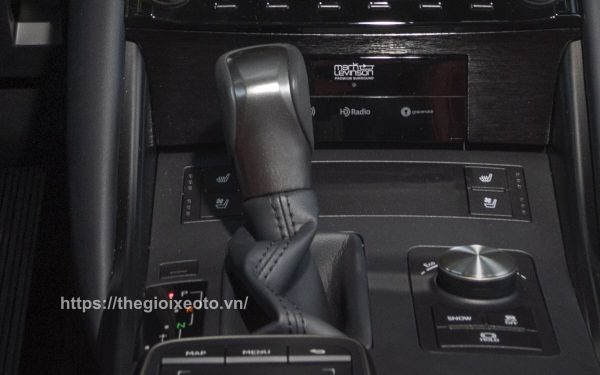 Hộp số Lexus IS 2022