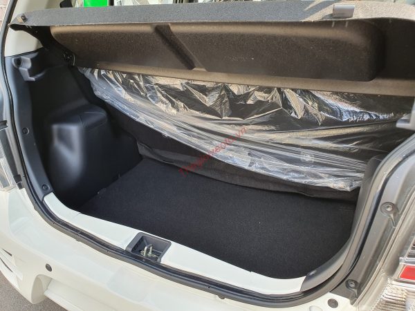 khoang hành lý toyota wigo 2022