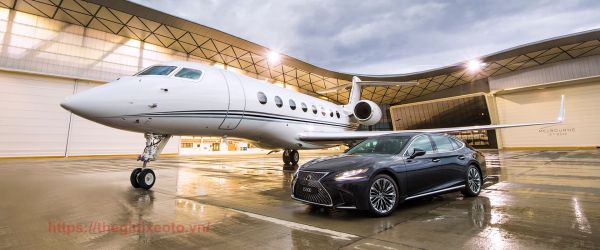 Lexus LS 2022 với 2 phiên bản là Lexus LS 500 và Lexus LS 500h