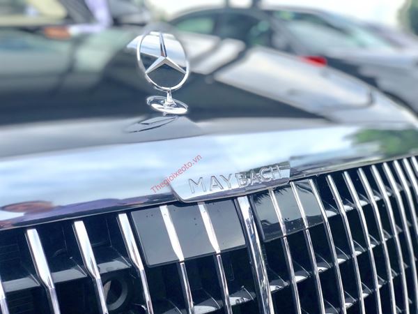 logo MERCEDES BENZ MAYBACH S560