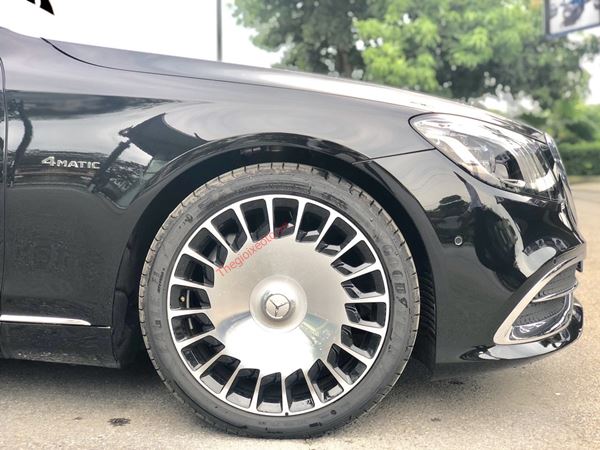 lazang MERCEDES BENZ MAYBACH S560