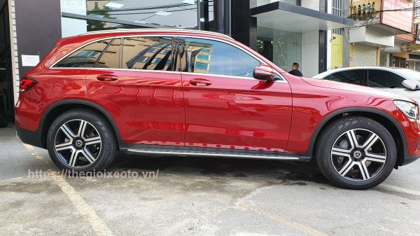 thân xe Mercedes GLC200 4Matic 2021