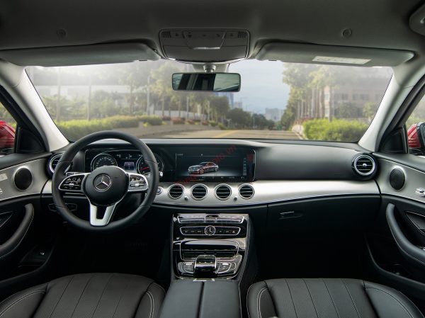 Nội thất Mercedes E 180 2020