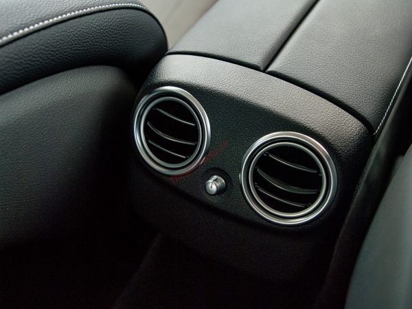 cửa gió điều hòa MERCEDES E180 2021