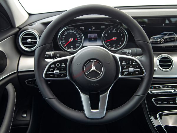 vô lăng mercedes E180
