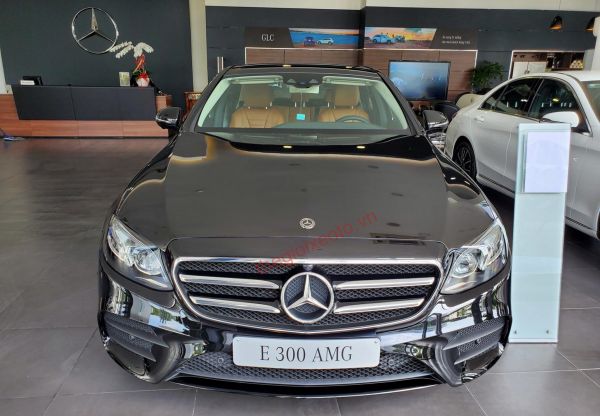 Hình ảnh Mercedes E 300 AMG 2019