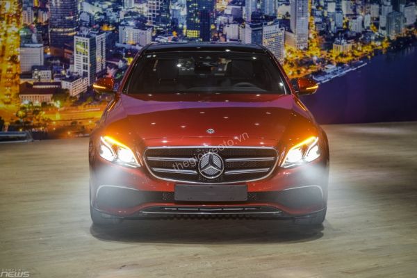 hình ảnh xe mercedes e200 sport 2019