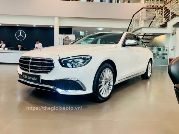 Giá xe Mercedes E 200 Exclusive 2021 lăn bánh
